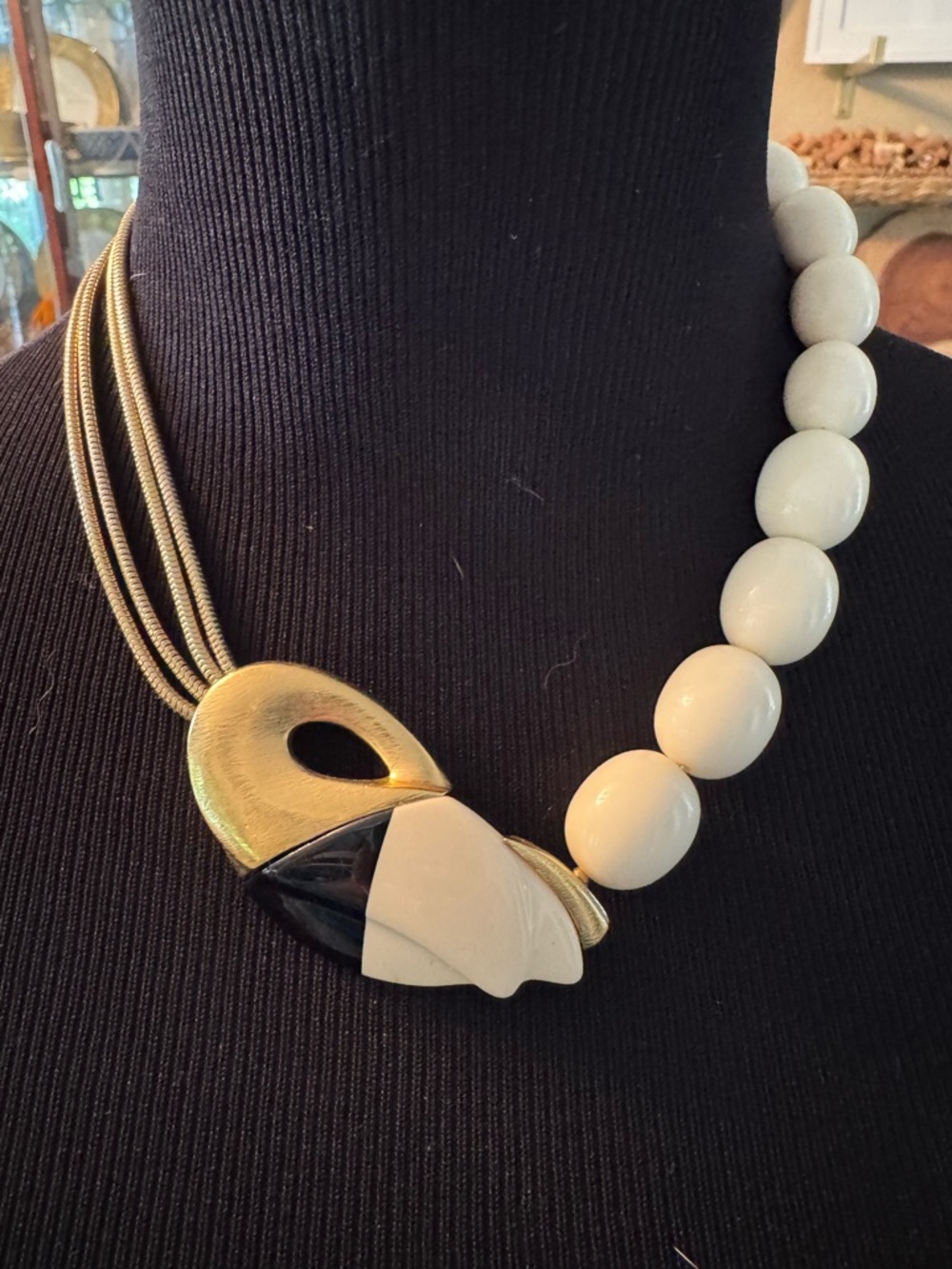 Vintage Trifari TM signed gold Tone Chain White Beads 16”